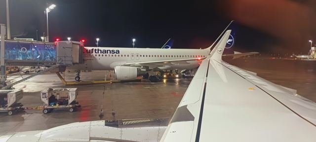 Embarque noturno para Atenas