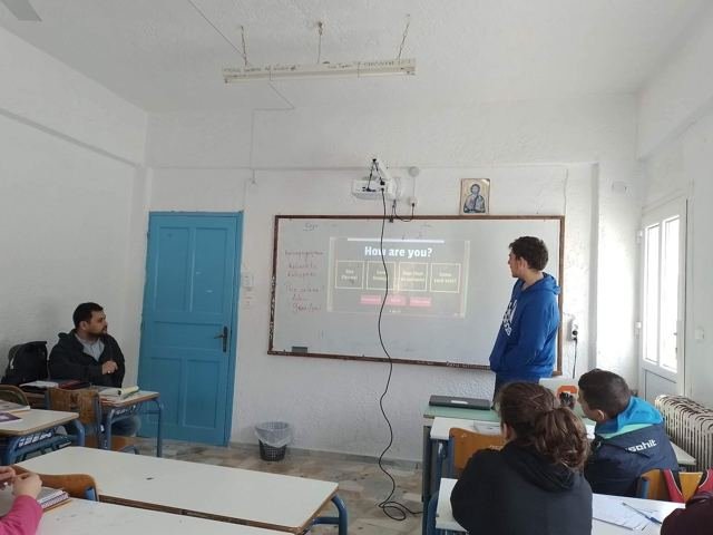 Explicando o projeto no telão