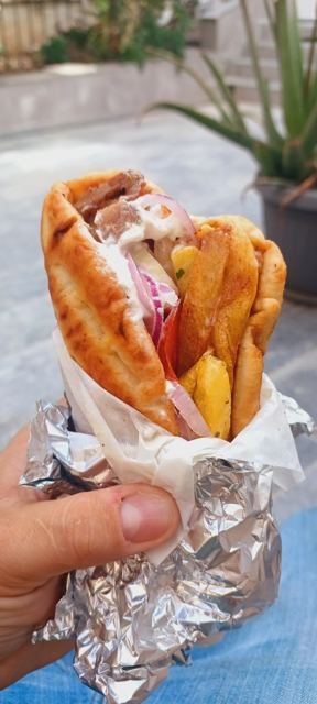 Gyros de novo, porque um nunca é suficiente
