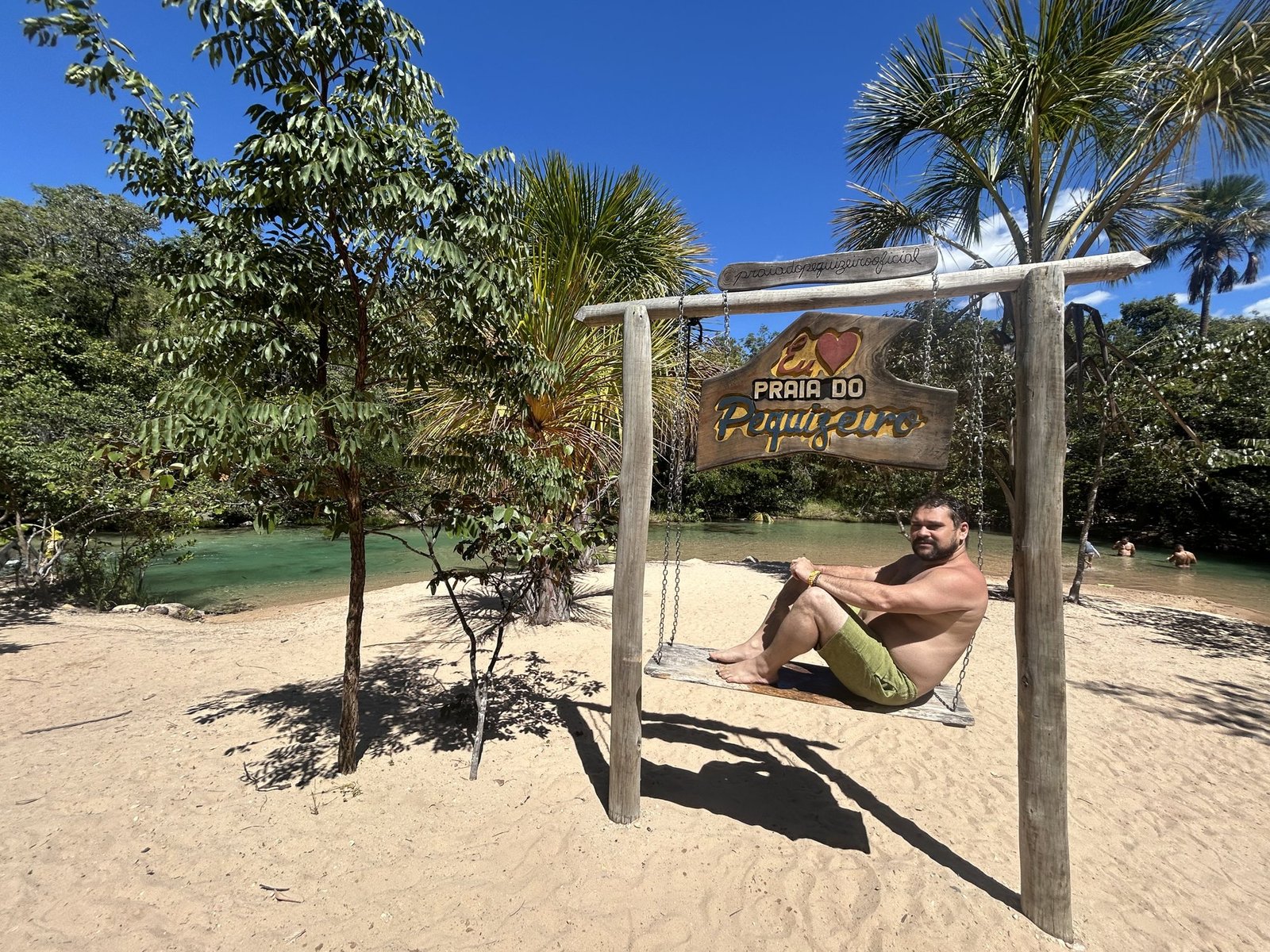 O balanço na beira do rio
