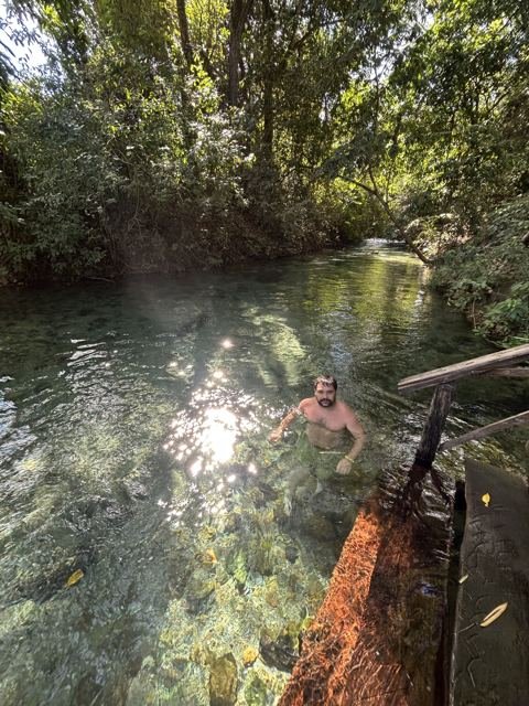 Banho no azul impossível do Rio Azuis